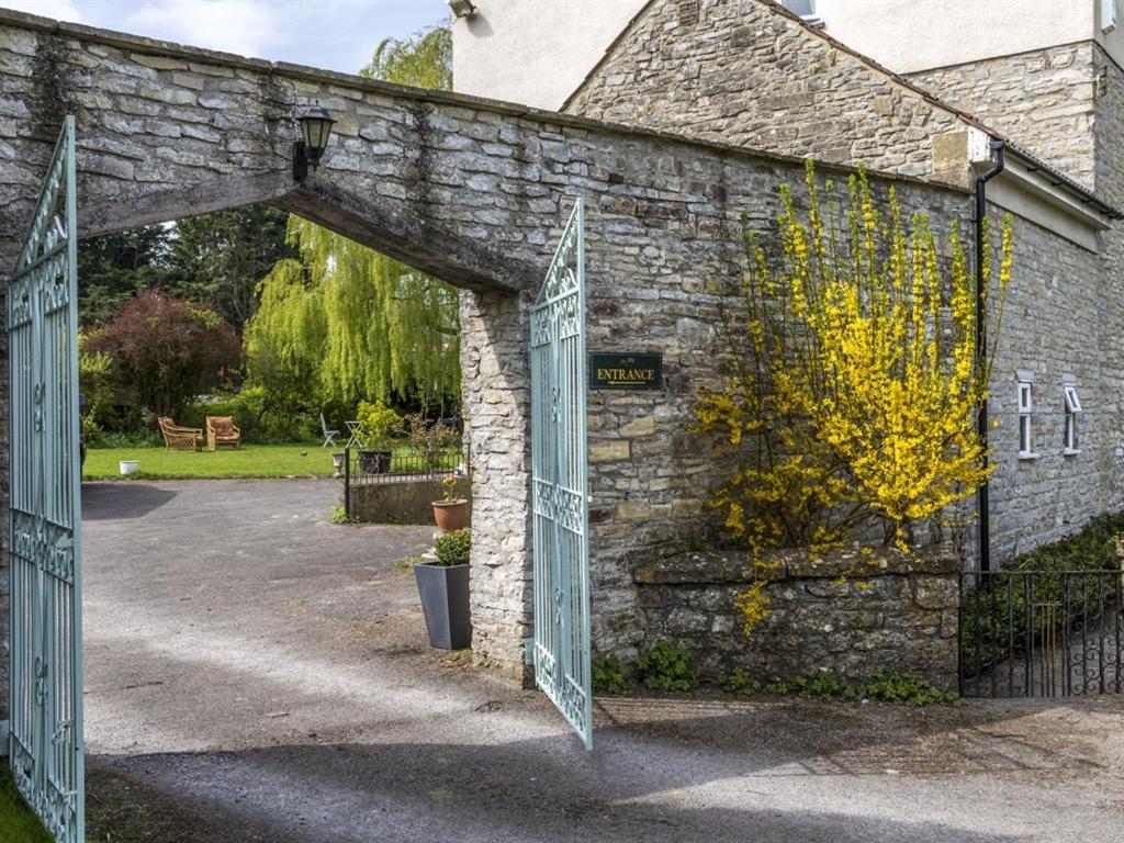 Worth House Bed And Breakfast Wells Bagian luar foto